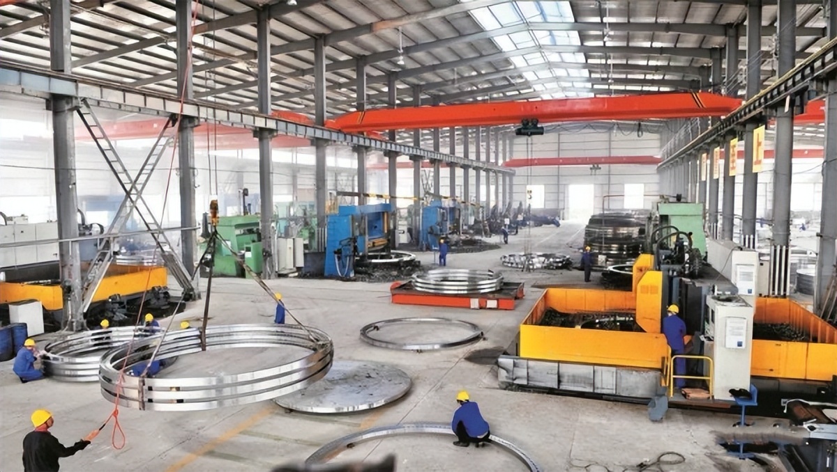 Alloy flange from the factory